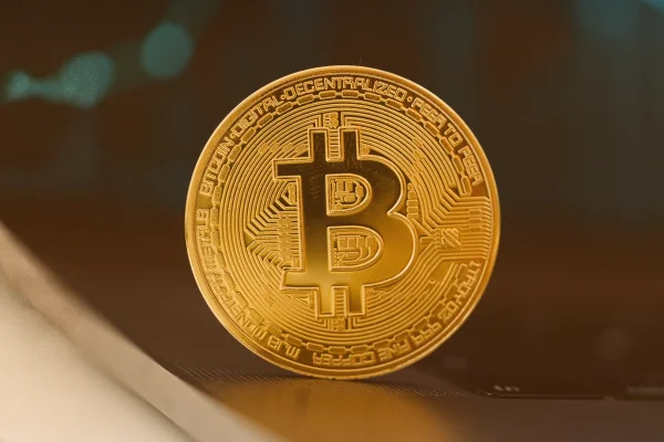 Managing Cryptocurrency Treasury Volatility with Oracle ERP